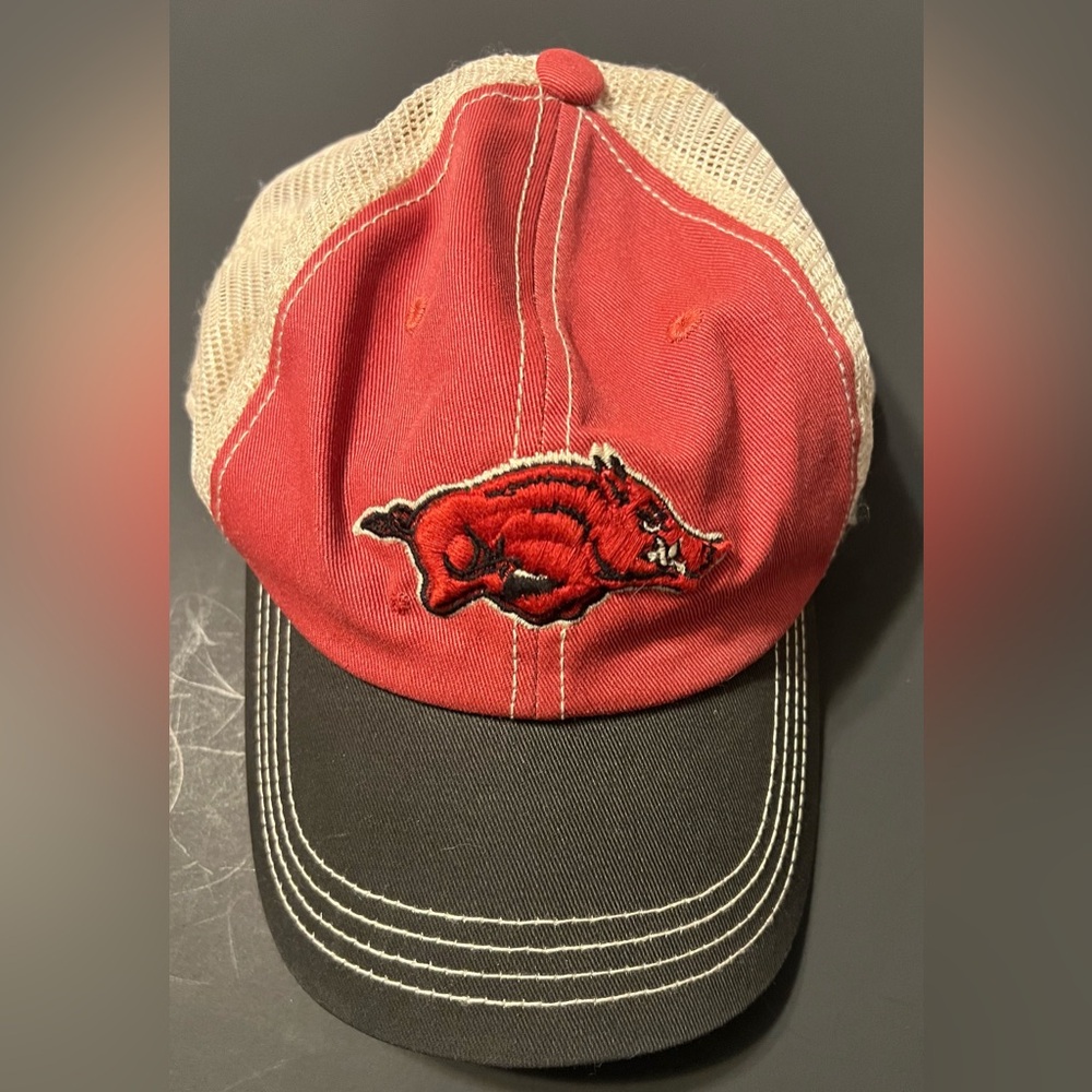 Top Of The World Snap Back Arkansas Razorback Baseball Youth Cap Meshback